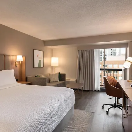 Holiday Inn & Suites Vancouver Downtown By Ihg-3